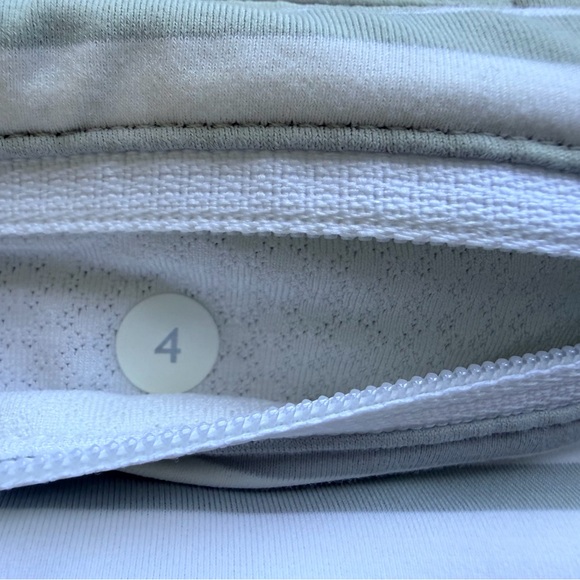 Rare lululemon athletica White and Gray Striped tennis Skirt - Picture 5 of 6